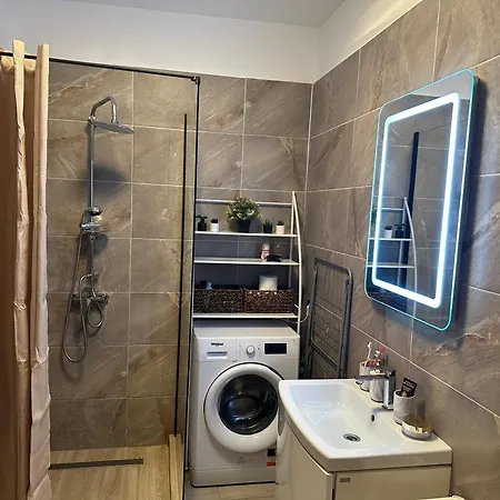 Edm Alezzi Apartment
