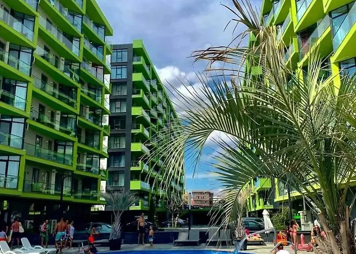 Edm Alezzi Apartment Navodari