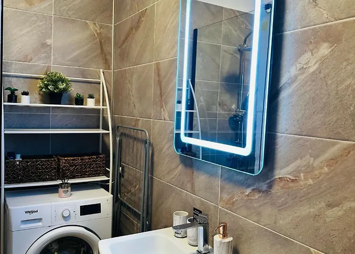 Edm Alezzi Apartment Navodari